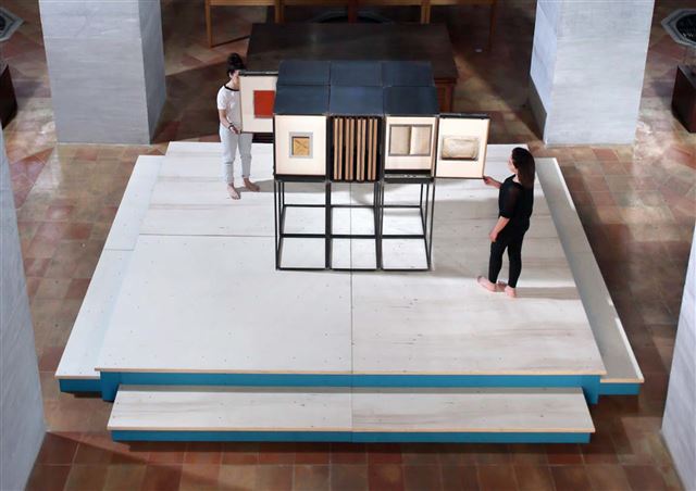  È ONLINE. È DI TUTTI Il destino delle immagini nell’era digitale 